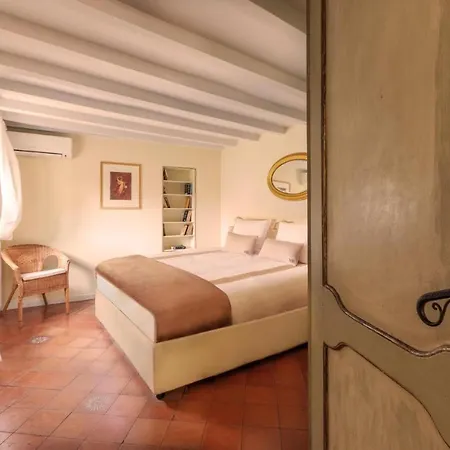 Wonderful Close To Coliseum Apartment